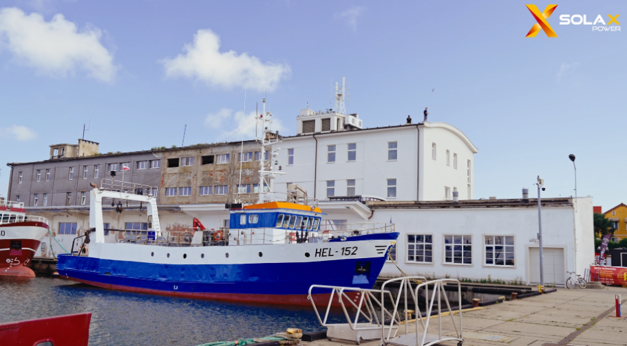 1759110796848539.png Case Background.png